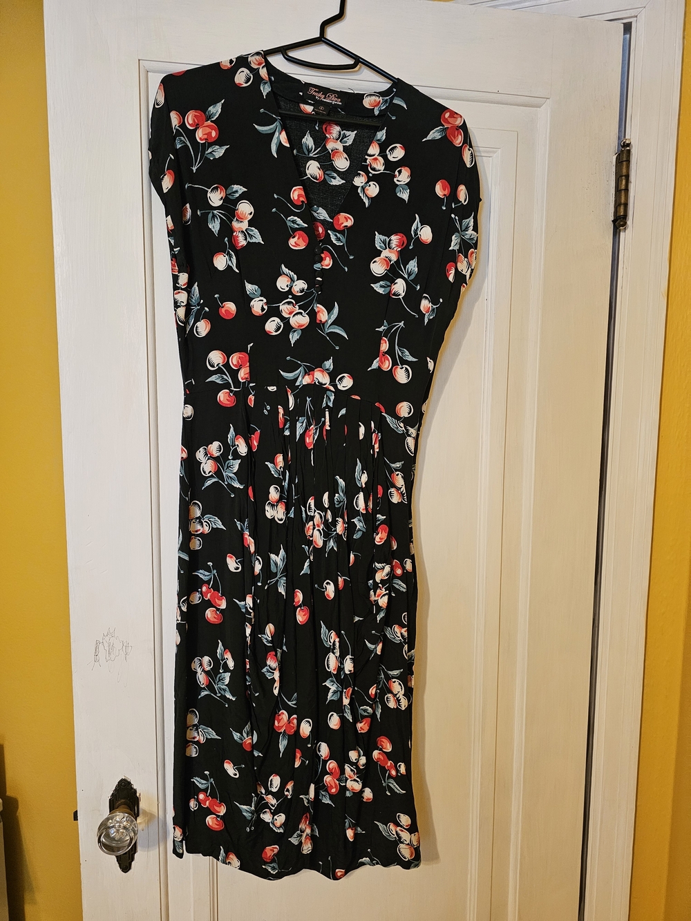 Trashy Diva Black Cherry-Print Midi Dress